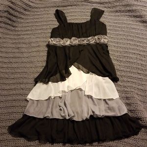 Girls dress size 8
